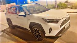 تۆیۆتا ڕاڤ 4